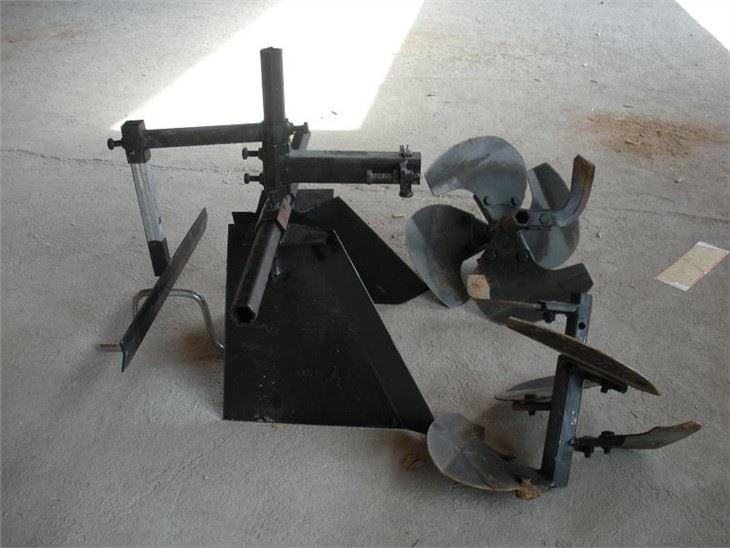 1. (001)